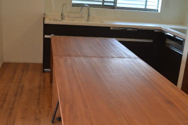 �O�d���鎭�s�̵��ް�Ƌ�E���ް���݂�calmfurniture�ߓ��Ƌ�z���C�ނ̃I�[�_�[�_�C�j���O�e�[�u��